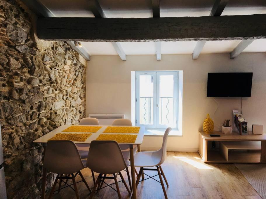 Au Pied De La Cite Appartement Carcassonne Buitenkant foto